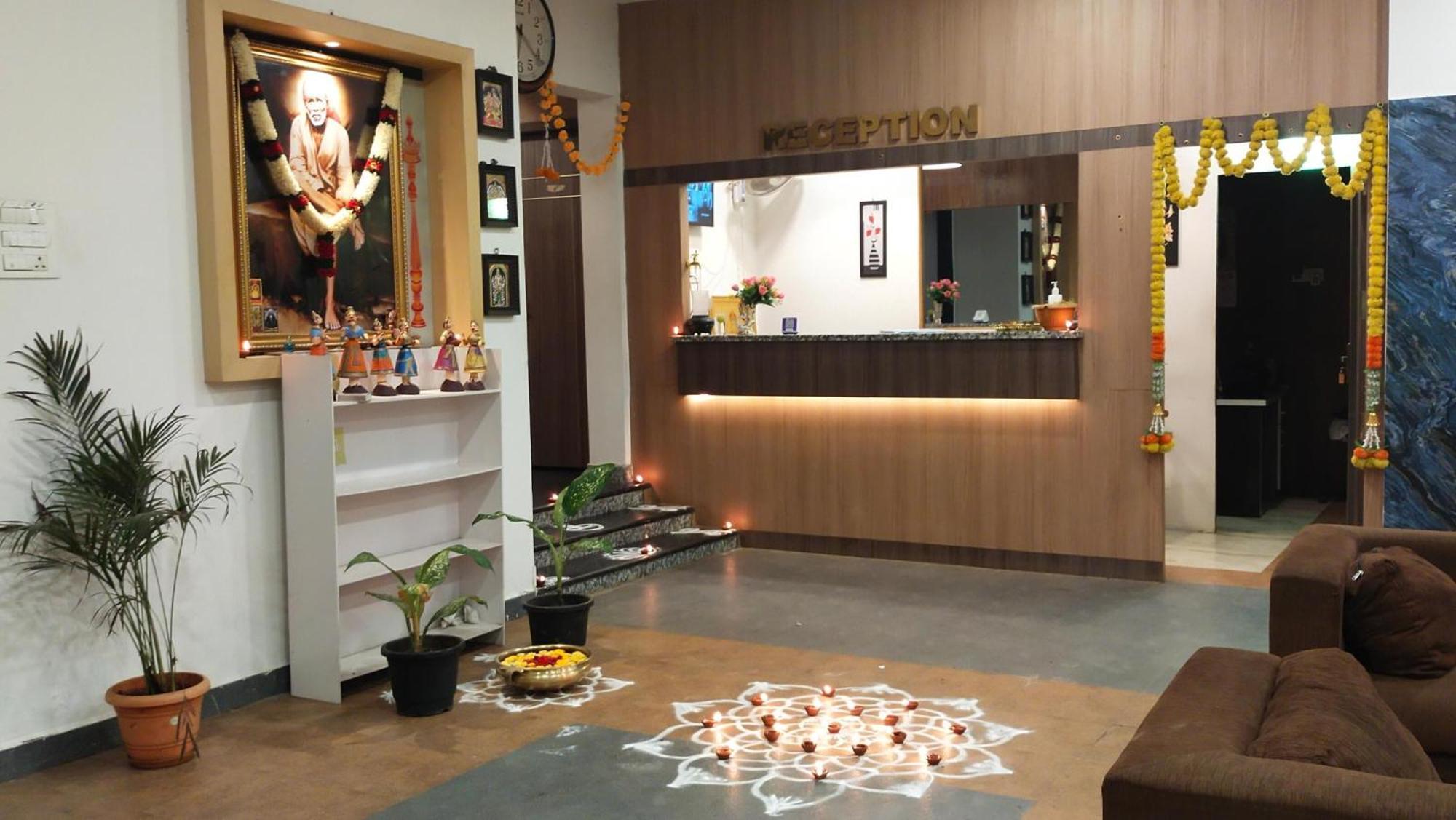 Hotel Rk - Temple Stay 坦贾武尔 外观 照片
